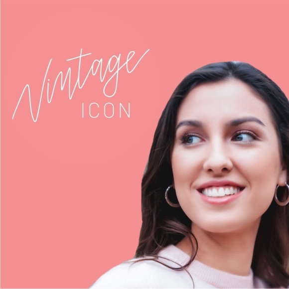 Meet your Posher, Becky & LIVE Show Notification ❤️ - Picture 3 of 3